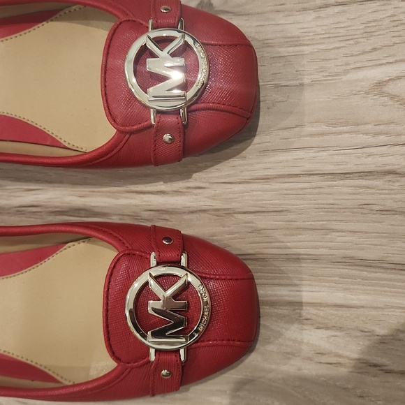 Michael Kors Fulton Ballet Flat - Picture 2 of 8